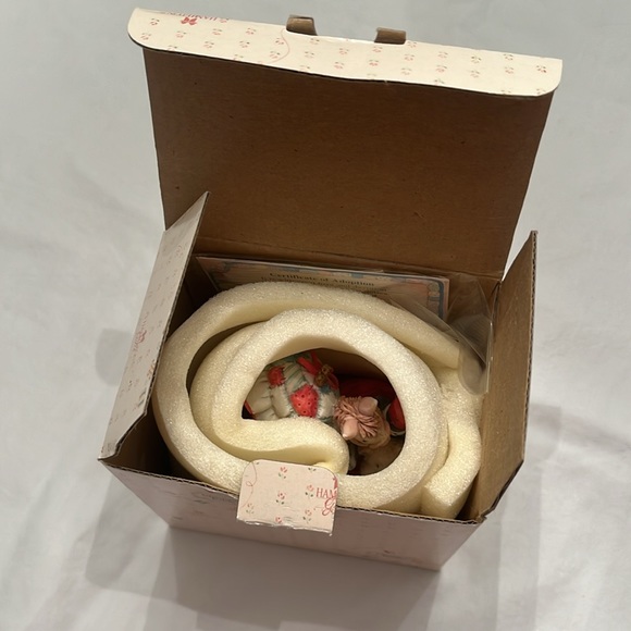 🎄Cherished Teddies 912921 Carolyn W/Toy Bag figurine. 1993 - Picture 8 of 9